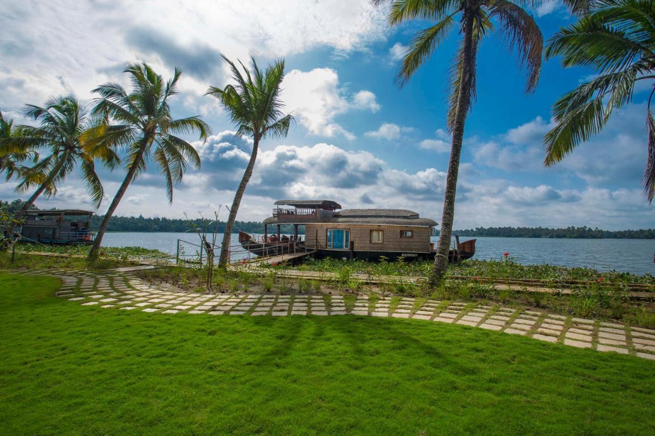 Blue Serene Resort Guruvāyūr Exteriör bild