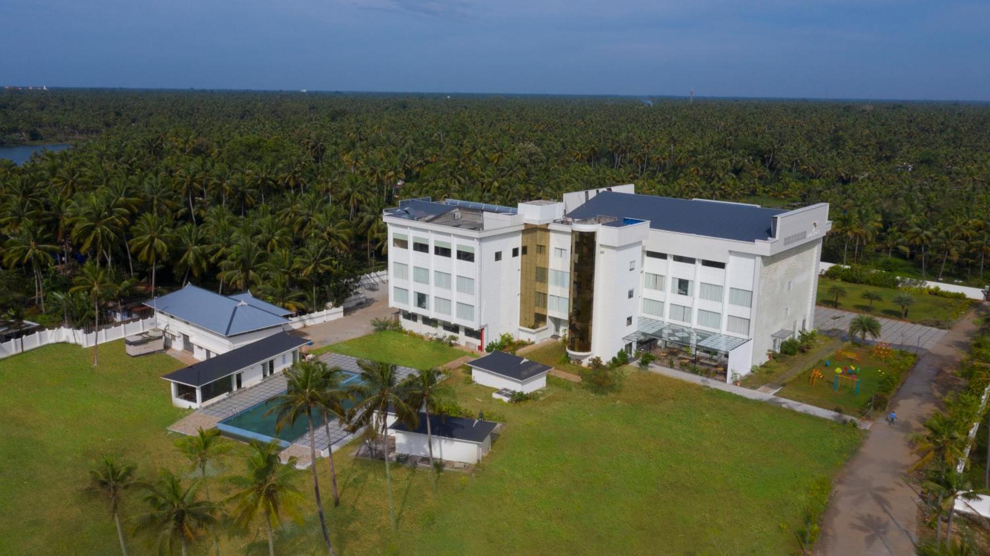 Blue Serene Resort Guruvāyūr Exteriör bild